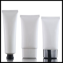 Chine Le sérum cosmétique de PE blanc met les pots en bouteille faciaux de lotion de détergent de conteneur de maquillage 50m 100ml fournisseur