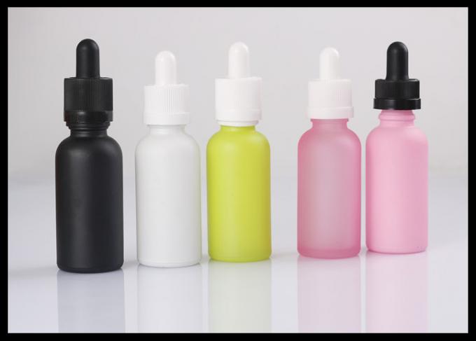 Conteneurs liquides cosmétiques givrés par noir mat de bouteilles en verre d'huile essentielle